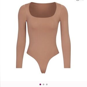 SKIMS Essential Long Sleeve Bodysuit - sienna S/M